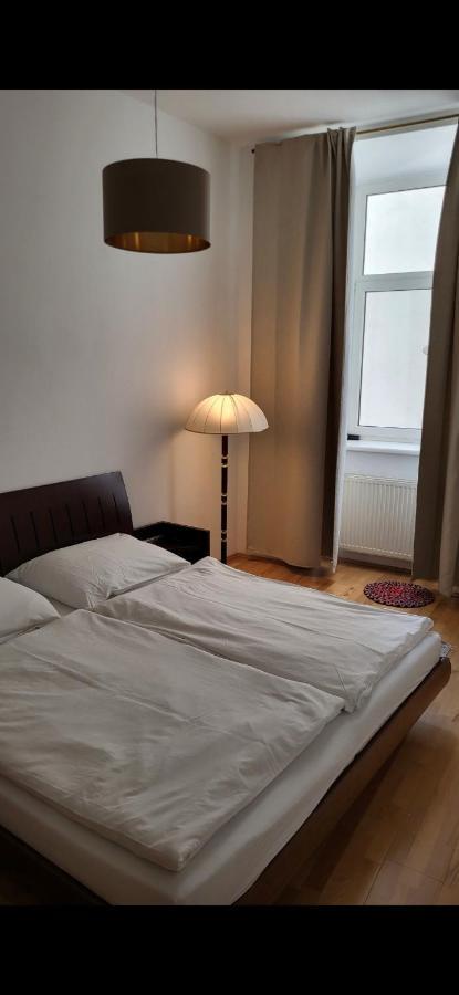 Schoene Altbauwohnung Zentrum Brigittenauer Laende 32 Wien